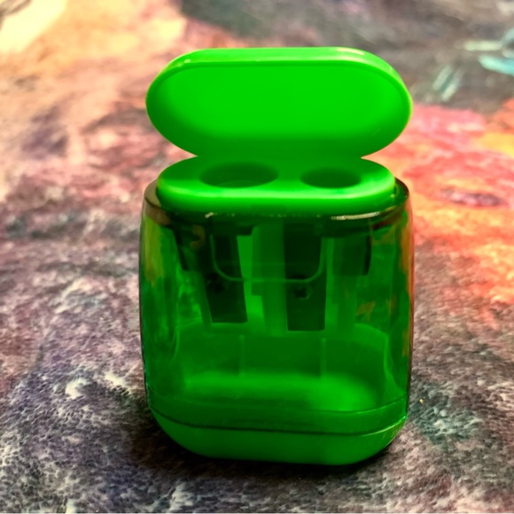 💜 Three Pencil Sharpeners - Picture 2 of 14